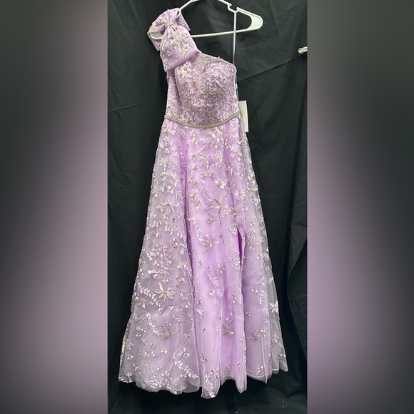 Mac Duggal 11177 Purple Embellished Bow One Shoulder A Line Gown - Picture 1 of 4